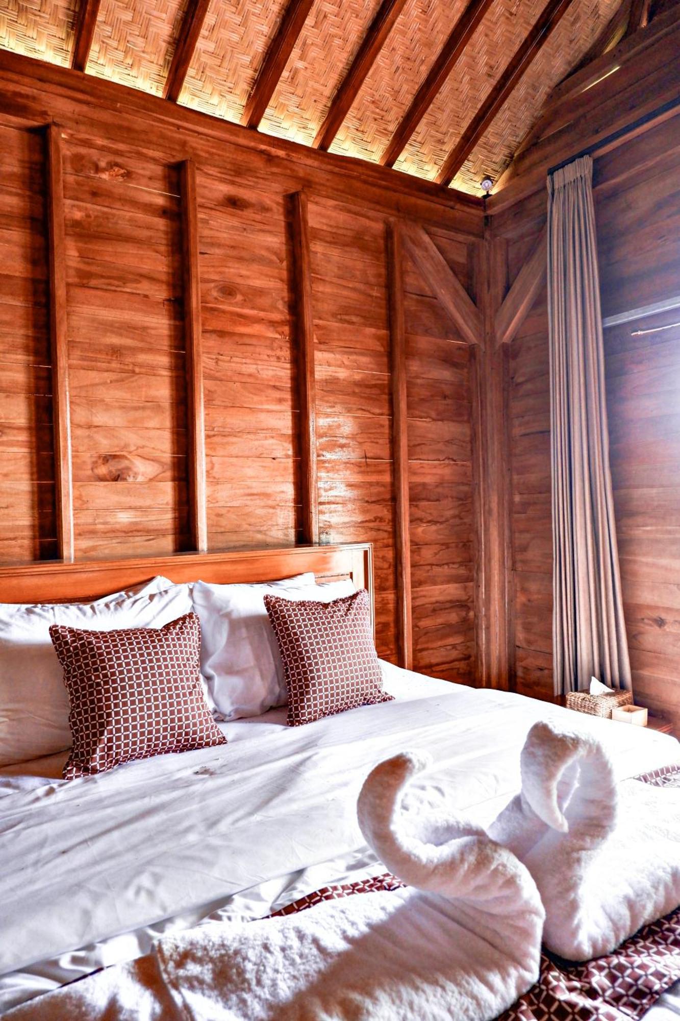 Aum Resort Pulukan Ngoại thất bức ảnh