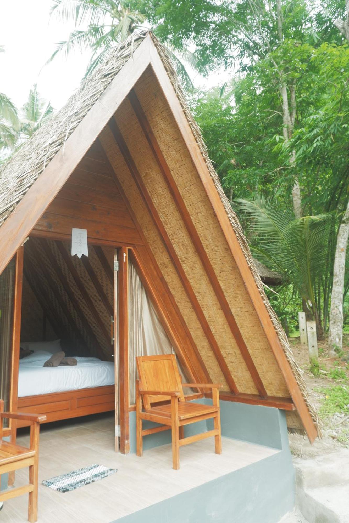 Aum Resort Pulukan Ngoại thất bức ảnh