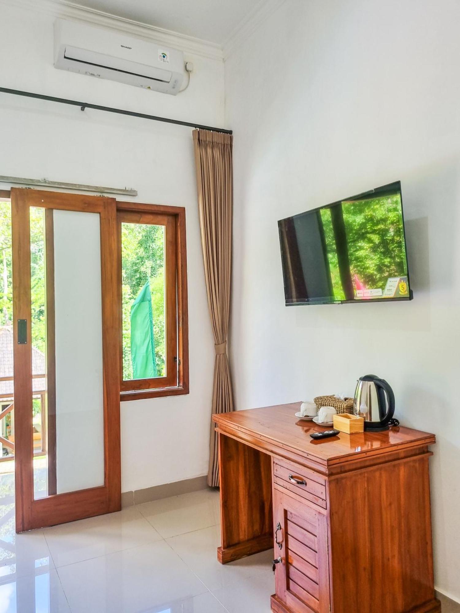 Aum Resort Pulukan Ngoại thất bức ảnh