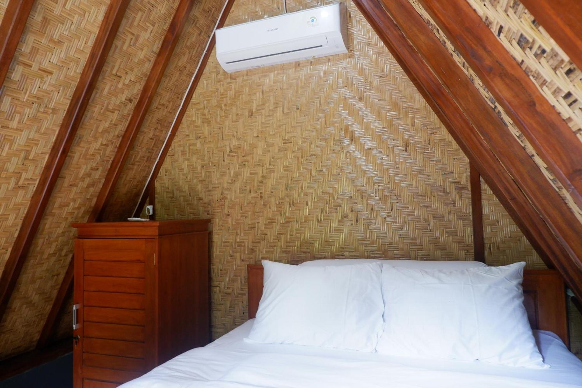 Aum Resort Pulukan Ngoại thất bức ảnh