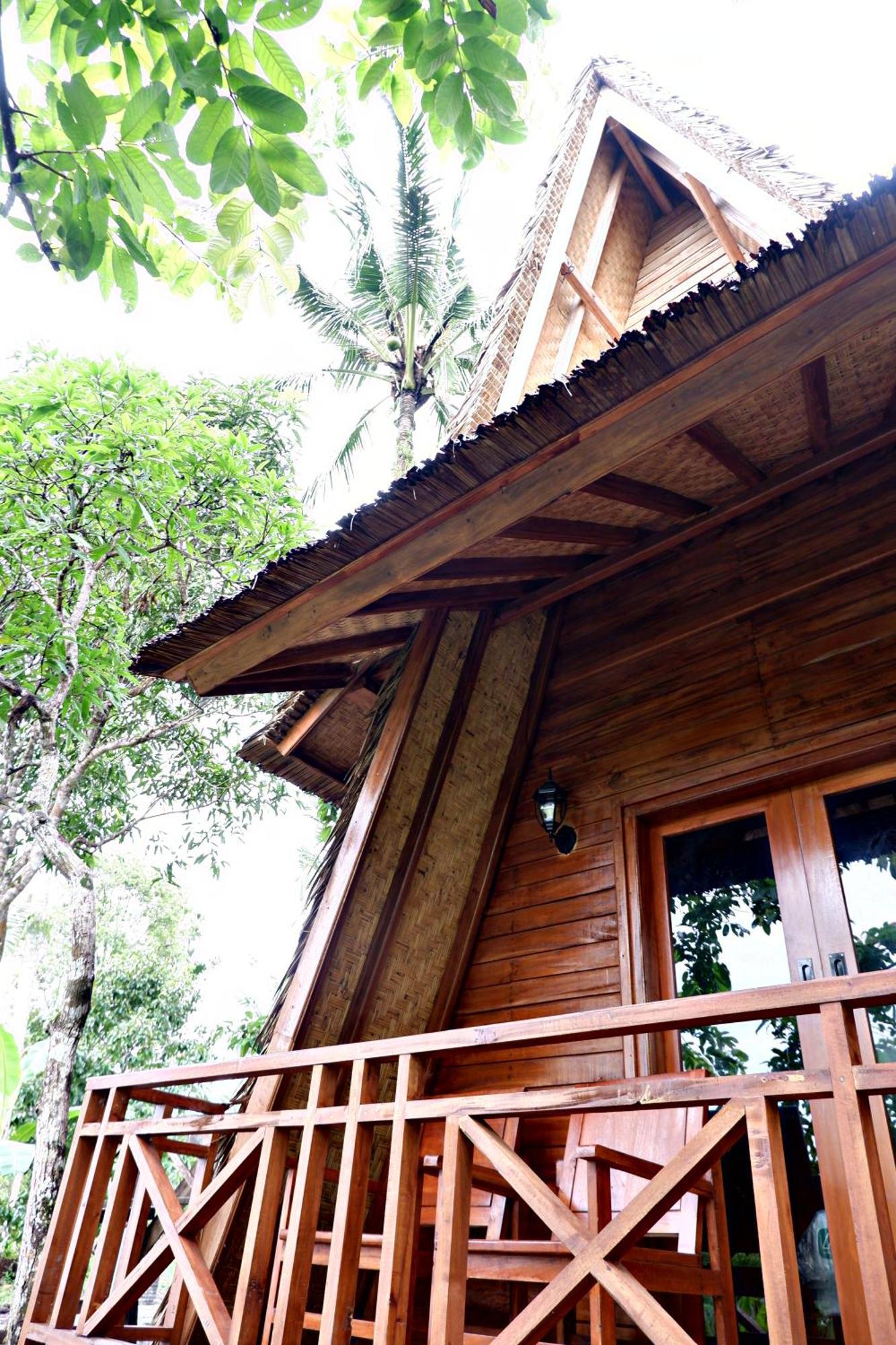 Aum Resort Pulukan Ngoại thất bức ảnh